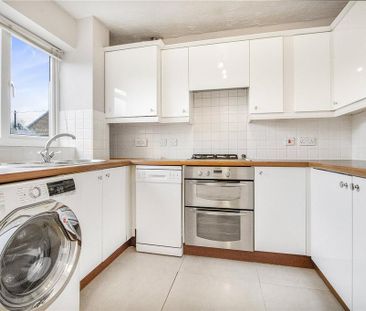 3 bedroom detached house to rent - Photo 6