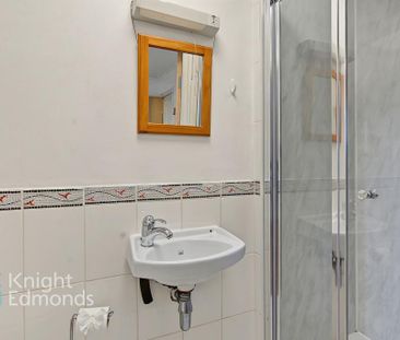 2 bedroom flat to rent - Photo 6