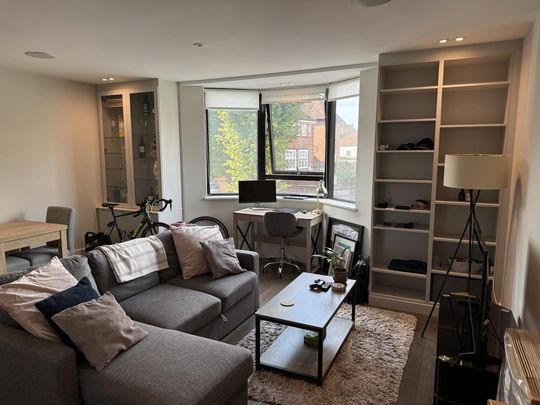 1 bedroom in a flat share to rent - Photo 1