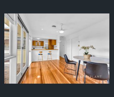 Prime Location - Photo 3