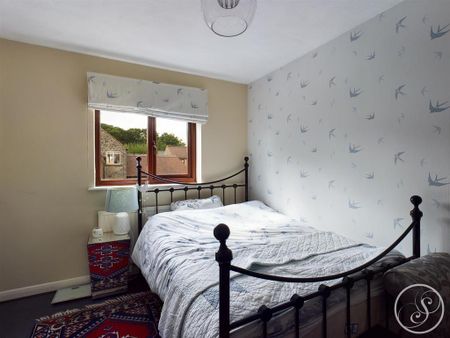 5 bedroom detached house to rent - Photo 4