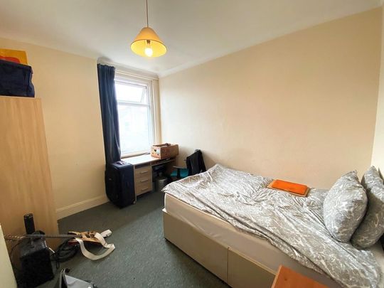 4 bedroom terraced house to rent - Photo 1