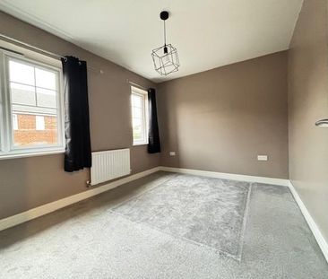 2 bedroom semi-detached house to rent - Photo 3