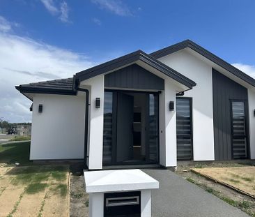 Huge Modern Luxury - Photo 6