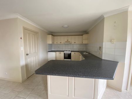 Nice Size Villa - Photo 4