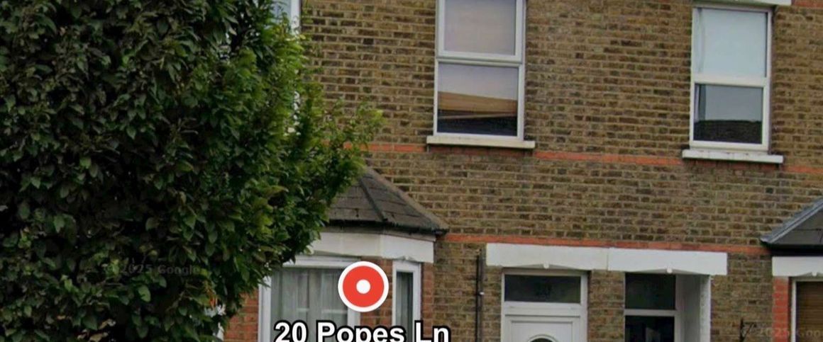 Popes Lane Room 4 - Photo 1