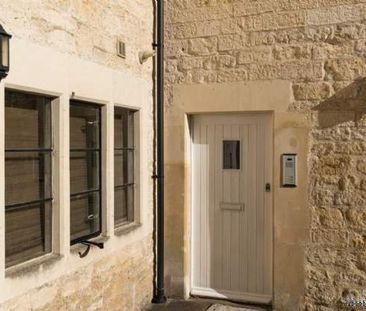 2 bedroom property to rent in Bath - Photo 1