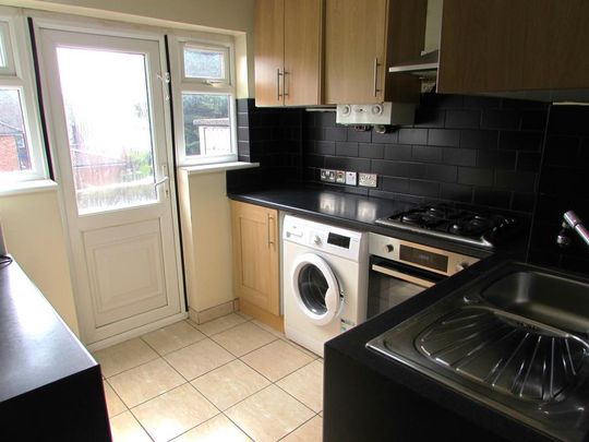 2 bedroom maisonette to rent - Photo 1
