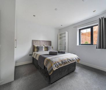 2 bedroom maisonette to rent - Photo 4