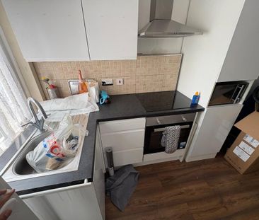 1 bedroom semi-detached house to rent - Photo 3