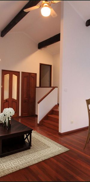 Lovely family home with a pool - Photo 1