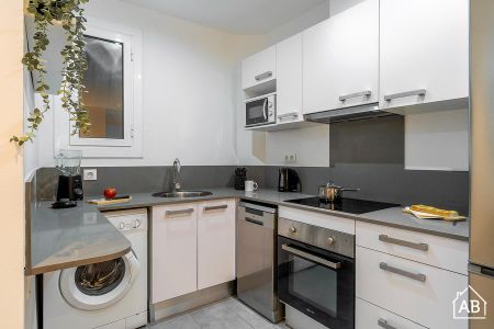 Cosy 1-Bedroom Apartment with Separate Study in Eixample - Photo 3