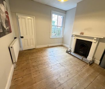 3 bedroom end of terrace house to rent - Photo 4