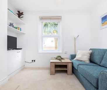 2 bedroom semi-detached house to rent - Photo 5