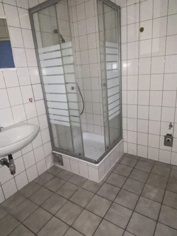 Sonnige Wohnung- Nähe Zentrum und dem Bahnhof- in nur 16 Minuten mit der S-Bahn zur U6 Wien Meidling - Photo 4