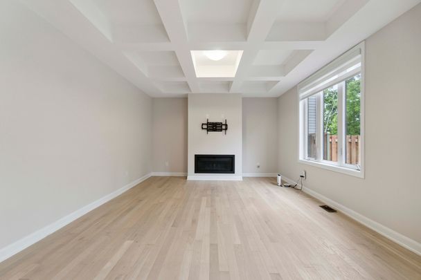 For Lease - 181 Lynn Coulter Street, Barrhaven, Ontario - Photo 1