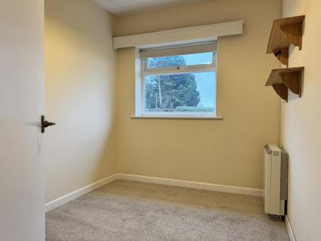 3 bedroom bungalow to rent - Photo 2