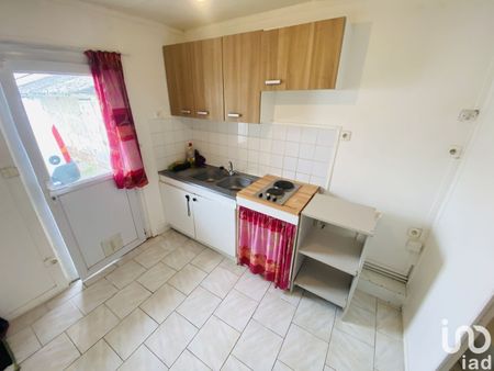 Appartement 1 pièce de 27 m² à Saint-Martin-Longueau (60700) - Photo 2