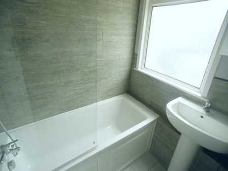 2 bedroom maisonette to rent - Photo 5