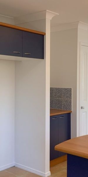 RECENTLY RENOVATED, GATED & QUIET 3 BDR TOWNHOUSE - Photo 1