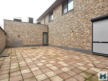 Lichtrijke woning met ruim terras op "Den Dries" te Opdorp! - Photo 2