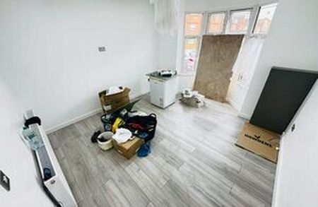 Franchise Street, Wednesbury, WS10 9RE - Photo 5