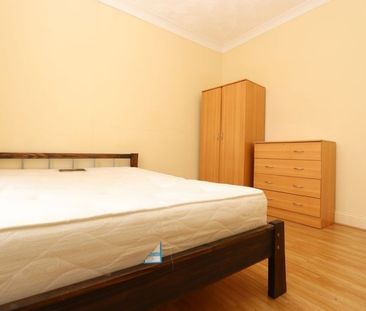 Room in a Shared House, Ashlin Road, E15 - Photo 5