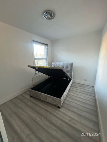 2 Bed Flat, The Drive, IG1 - Photo 4