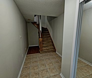 For Lease - 30 Axelrod Avenue, Brampton, Ontario - Photo 4