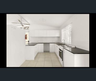 Freshly Renovated Four-Bedroom Home – Convenience and Comfort in th... - Photo 6