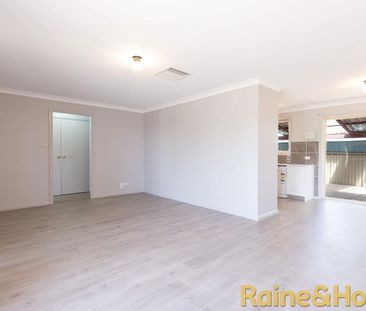 16 John Glenn Place, Dubbo, NSW 2830 - Photo 4