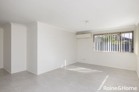 Beautiful Family Home - Photo 4
