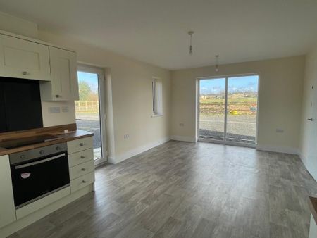 3 bedroom detached house to rent - Photo 5