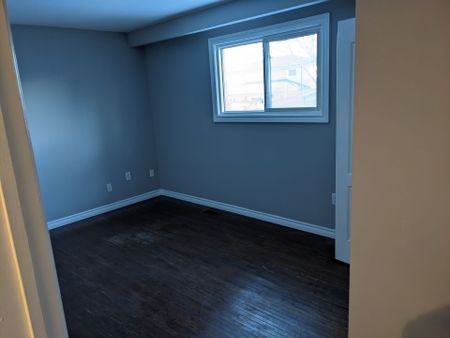 For Lease - 2424 Whaley Drive Unit# Main, Mississauga, Ontario - Photo 3