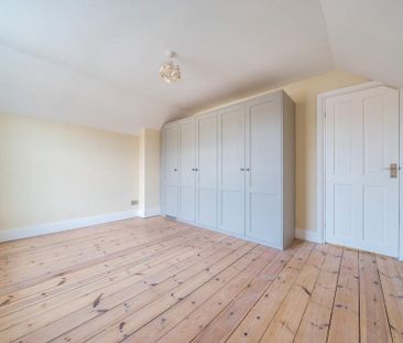 2 bedroom semi-detached house to rent - Photo 4