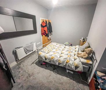 4 bedroom terraced house to rent - Photo 3