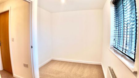 2 bedroom terraced house to rent - Photo 3