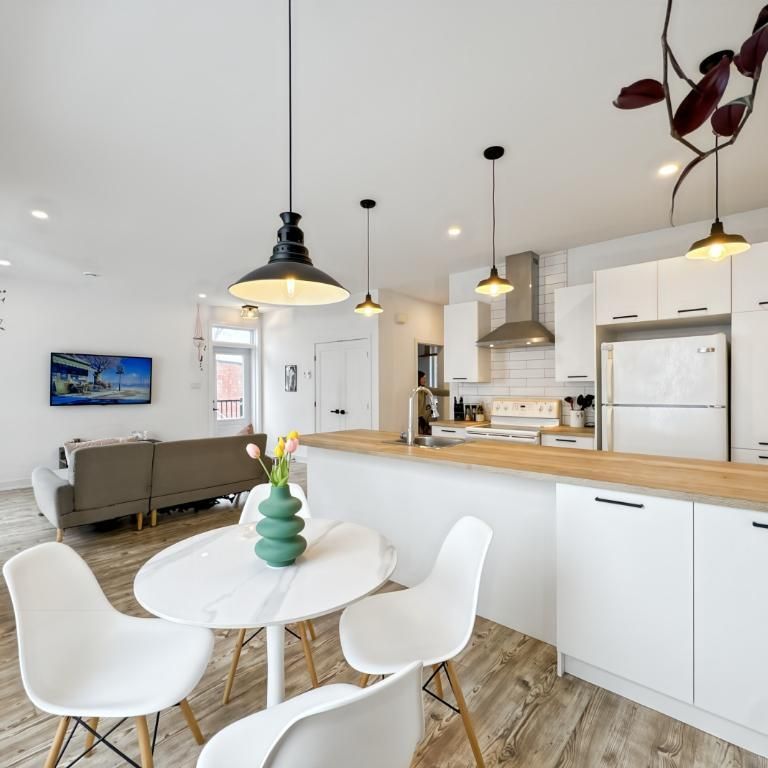Disponible 1er Juillet - Beau 4 1/2 neuf avec électros inclus et énormément de lumière naturelle dans le Vieux La Prairie. - Photo 1