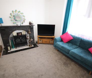 1 bedroom Apartment to let - Photo 3