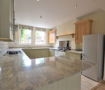 4 bedroom terraced house to rent - Photo 1