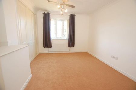 2 bedroom end of terrace house to rent - Photo 4