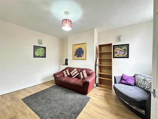 3 bedroom terraced house to rent - Photo 1