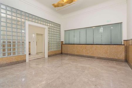 1 room luxury Flat for rent in Lisbon, Portugal - Photo 2