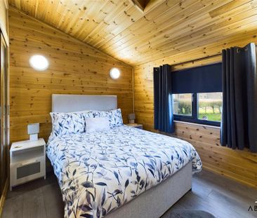 4 bedroom chalet to rent - Photo 4