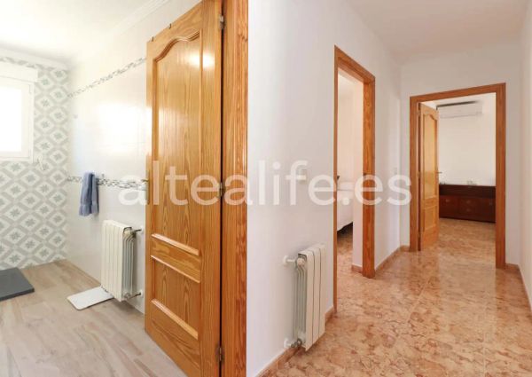 Casa o chalet de alquiler en Calle Londres, El Tossal - Bello Horizonte