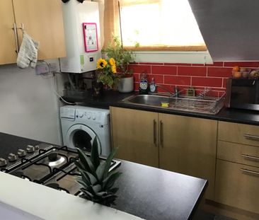 Flat 3, Armley Ridge Road, Leeds - Photo 4