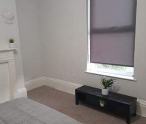 4 bedroom property to rent in Sheffield - Photo 1