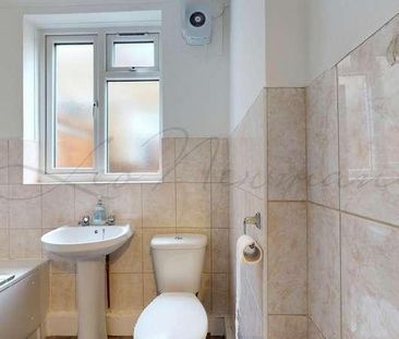 Chambers Lane, London, NW10 - Photo 4