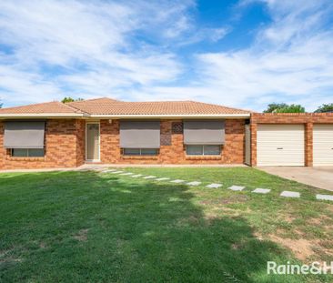 100 Dalman Parkway, Glenfield Park, NSW 2650 - Photo 4