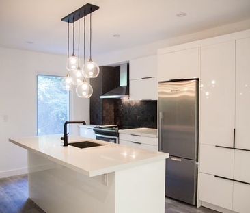 For Lease - 55 Longboat Avenue, Toronto, Ontario - Photo 4